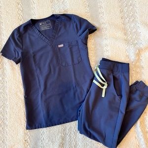 Figs Scrubs Catarina Top and Zamora Jogger Pants Set